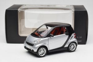 Smart Fortwo Coupé W451 Stříbrný & Černý Minichamps 1:18 Q0022528V001C75Q00 Kov – obrázek 8 z 8