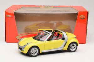 Smart Roadster 452 Žlutý Bburago 1:18 34099-M2 Kov – obrázek 8 z 8