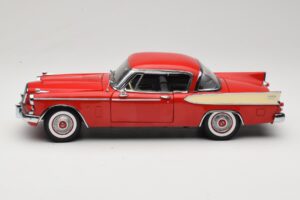 Studebaker Golden Hawk Apache Red Motor City 1:18 80009 Kov – obrázek 4 z 8