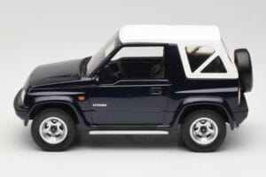 Suzuki Vitara Cabrio JLX Deep Blue Pearl Metallic Otto 1:18 OT492 Pryskyřice – obrázek 3 z 6