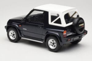 Suzuki Vitara Cabrio JLX Deep Blue Pearl Metallic Otto 1:18 OT492 Pryskyřice – obrázek 5 z 6
