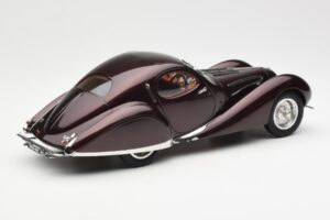 Talbot-Lago T150 C-SS Figoni & Falaschi Teardrop Tmavá Bordeaux Metalíza CMC 1:18 M-179 Kov – obrázek 5 z 6