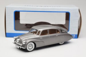 Tatra 87 Šedý MCG 1:18 MCG18068 Kov – obrázek 6 z 6