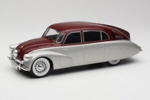 Tatra 87 Stříbrný & Tmavě Červený MCG 1:18 MCG18067 Kov