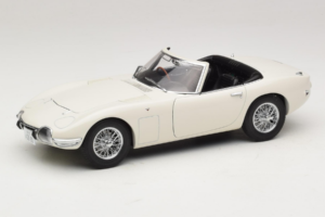 Toyota 2000 GT Kabriolet Bílý James Bond Collection AUTOart 1:18 78731 Kov