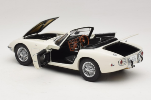 Toyota 2000 GT Kabriolet Bílý James Bond Collection AUTOart 1:18 78731 Kov – obrázek 5 z 8
