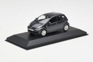 Toyota Aygo AB10 Grey Metallic Minichamps 1:43 AYGO001 Kov – obrázek 2 z 4