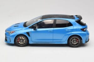 Toyota GR Corolla E210 Circuit Edition Flame Blue Otto 1:18 OT1169 Pryskyřice – obrázek 3 z 6