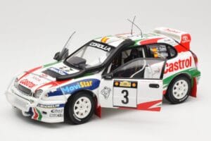 Toyota Corolla WRC #3 C. Sainz / L. Moya Safari Rally 1999 AUTOart 1:18 89982 Kov – obrázek 2 z 8