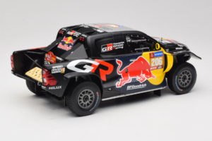 Toyota GR DKR Hilux Evo #206 L. Moraes / A. Monleon Rally Dakar 2024 IXO 1:18 18RMC238A Kov – obrázek 2 z 6