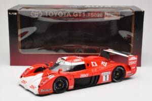 Toyota GT-One TS020 GT1 #1 M. Brundle / E. Collard / V. Sospiri 24 Hours of Le Mans 1999 AUTOart 1:18 89986 Kov – obrázek 6 z 6