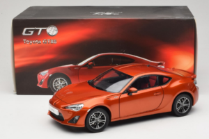 Toyota GT86 Červený Century Dragon 1:18 CD01 Kov – obrázek 8 z 8