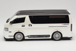 Toyota Hiace Super GL Pearl White Otto 1:18 OT1136 Pryskyřice – obrázek 3 z 6