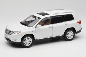 Toyota Highlander XU40 Bílý Paudi Model 1:18 2043612-W1 Kov