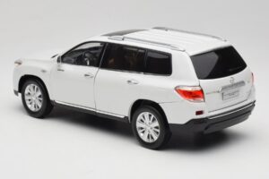 Toyota Highlander XU40 Bílý Paudi Model 1:18 2043612-W1 Kov – obrázek 7 z 8