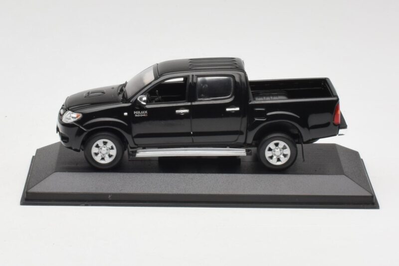 Toyota Hilux Černý Minichamps 1:43 400166662 Kov