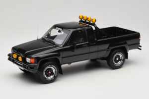 Toyota Hilux N60 SR5 Pickup Černý Otto 1:18 OT481B Pryskyřice