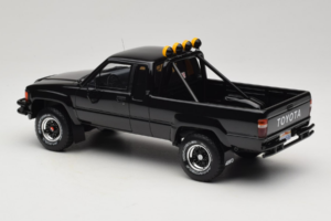 Toyota Hilux N60 SR5 Pickup Černý Otto 1:18 OT481B Pryskyřice – obrázek 5 z 6