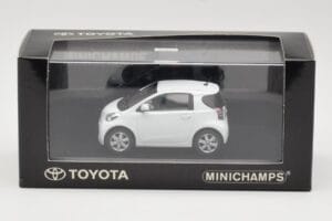 Toyota iQ Bílý Minichamps 1:43 TOYOTA009 Kov – obrázek 4 z 4