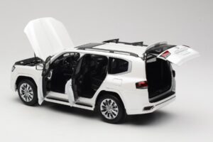 Toyota Land Cruiser J300 ZX Bílý LCD 1:18 LCD18013-ZX-WH Kov – obrázek 5 z 8