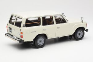 Toyota Land Cruiser J60 Bílý Kyosho 1:18 08956W Kov – obrázek 3 z 8