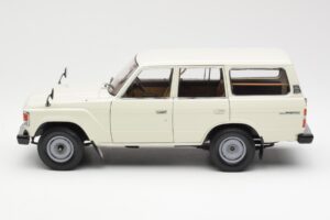 Toyota Land Cruiser J60 Bílý Kyosho 1:18 08956W Kov – obrázek 4 z 8