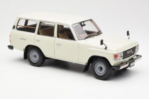 Toyota Land Cruiser J60 Bílý Kyosho 1:18 08956W Kov – obrázek 6 z 8