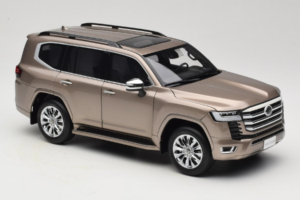 Toyota Land Cruiser LC300 ZX Zlatý LCD 1:18 LCD18013-ZX-GO Kov – obrázek 6 z 8