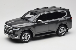 Toyota Land Cruiser LC300 ZX Šedý LCD 1:18 LCD18013-ZX-GR Kov
