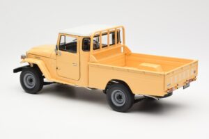 Toyota Land Cruiser Pickup Béžový Kyosho 1:18 08958BE Kov – obrázek 7 z 8