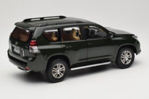Toyota Land Cruiser Prado J150 Zelený Paudi Model 1:18 623132-GR Kov – obrázek 3 z 8