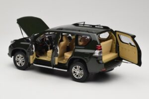 Toyota Land Cruiser Prado J150 Zelený Paudi Model 1:18 623132-GR Kov – obrázek 5 z 8