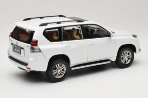 Toyota Land Cruiser Prado J150 Bílý Paudi Model 1:18 623132-WH Kov – obrázek 3 z 8