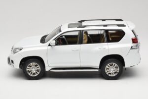 Toyota Land Cruiser Prado J150 Bílý Paudi Model 1:18 623132-WH Kov – obrázek 4 z 8
