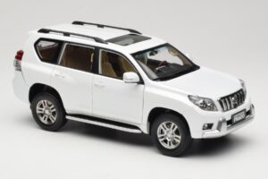 Toyota Land Cruiser Prado J150 Bílý Paudi Model 1:18 623132-WH Kov – obrázek 6 z 8