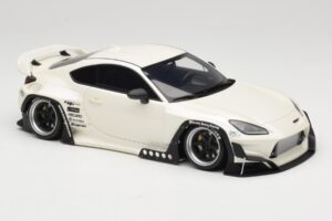 Toyota Pandem GR86 ZN8 Crystal White GT Spirit 1:18 GT498 Pryskyřice – obrázek 4 z 6