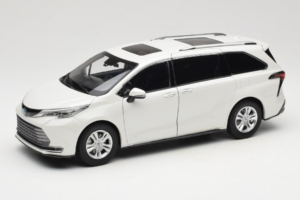 Toyota Sienna XL30 Bílý OEM 1:18 TOYOTA013 Kov