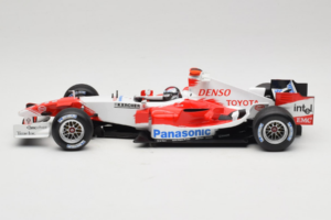 Toyota TF105 #16 J. Trulli Panasonic Toyota Racing 2005 Minichamps 1:18 100050016 Kov – obrázek 3 z 7