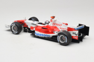 Toyota TF105 #16 J. Trulli Panasonic Toyota Racing 2005 Minichamps 1:18 100050016 Kov – obrázek 5 z 7