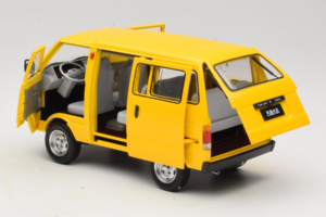 Toyota TJ110 Tianjin Huali Žlutý OEM 1:18 TOYOTA014 Kov – obrázek 5 z 8