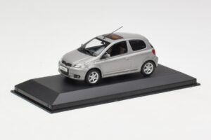Toyota Yaris XP10 TS Šedý Minichamps 1:43 TOYOTA007 Kov – obrázek 3 z 3
