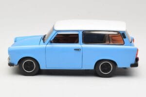 Trabant 601 Kombi Modrý Sun Star 1:18 4272 Kov – obrázek 4 z 8