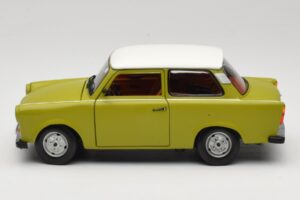 Trabant 601 Zelený Sun Star 1:18 4289 Kov – obrázek 4 z 8