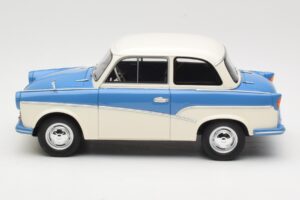 Trabant P50 Světle Modrý Krémový BoS Models 1:18 BOS035 Pryskyřice – obrázek 3 z 6