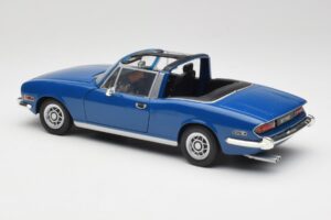 Triumph Stag Mk1 Sapphire Blue Revell 1:18 8815 Kov – obrázek 7 z 8
