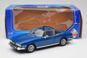 Triumph Stag Mk1 Sapphire Blue Revell 1:18 8815 Kov – obrázek 8 z 8