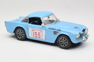 Triumph TR4 Rally Car Revell 1:18 8773 Kov – obrázek 6 z 8
