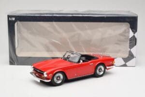 Triumph TR6 PI Červený Minichamps 1:18 155132031 Kov – obrázek 6 z 6