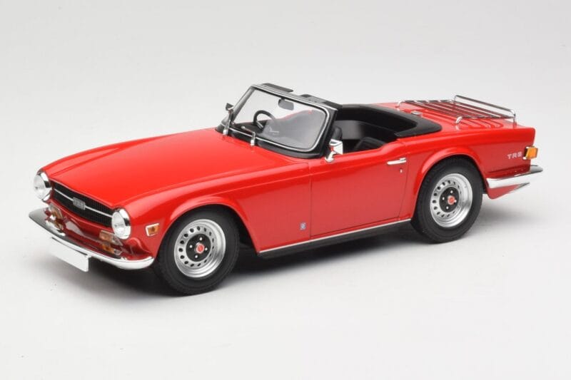 Triumph TR6 PI Červený Minichamps 1:18 155132031 Kov