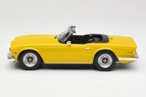 Triumph TR6 RHD Žlutý Minichamps 1:18 155132034 Kov – obrázek 3 z 6